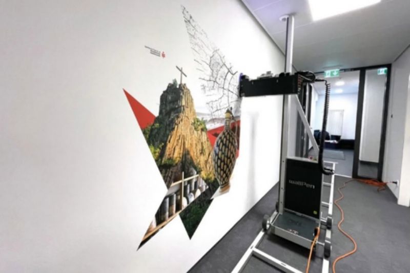 A mund të ndryshohet apo zëvendësohet një mural në mur?