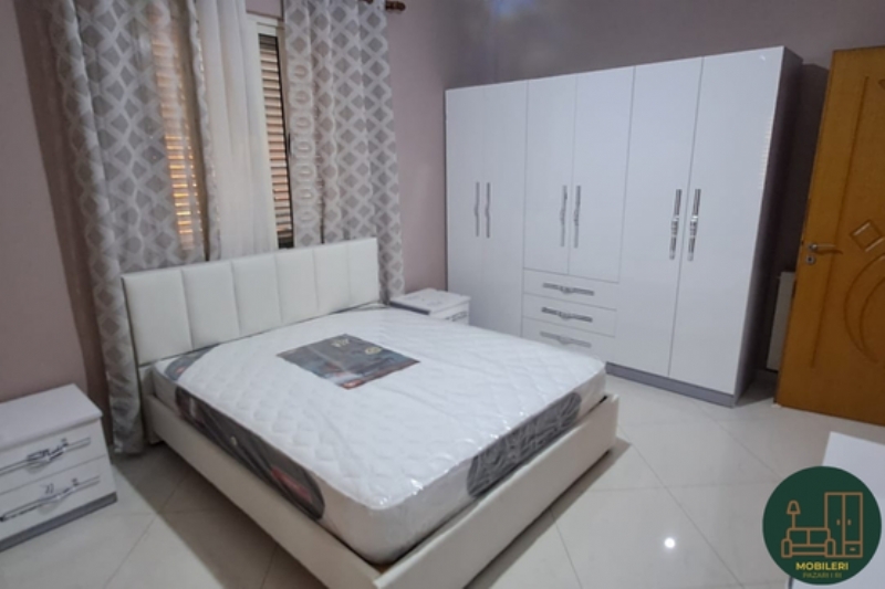Set mobilimi martesor, ambient i kompletuar gjumi, strukture me tapiceri te bute, garderobe e perdorur, mobilim total per apartament, mobilje dhome gjumi tirane, shitet krevat dopio tirane, komodina dhome gjumi tirane
