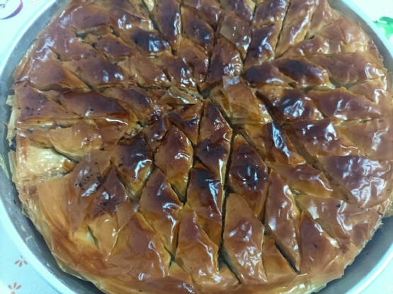 Bakllava Turke e gatuar ne shtepi , receta per bakllava turke, bakllava tradicionale, bakllava turke ME 100 PETE, bakllava turke per vitin e ri, bakllava turke role, bakllava turke me qumesht, bakllava shqiptare me pet te gatshme, bakllava me porosi